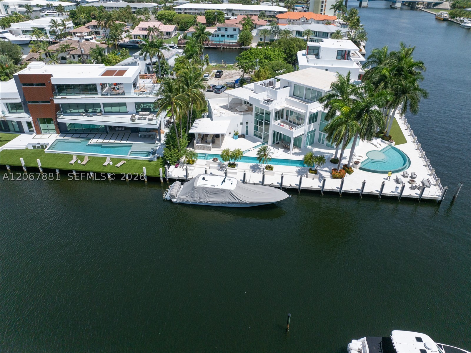 2890 NE 28th St, Fort Lauderdale FL 33306