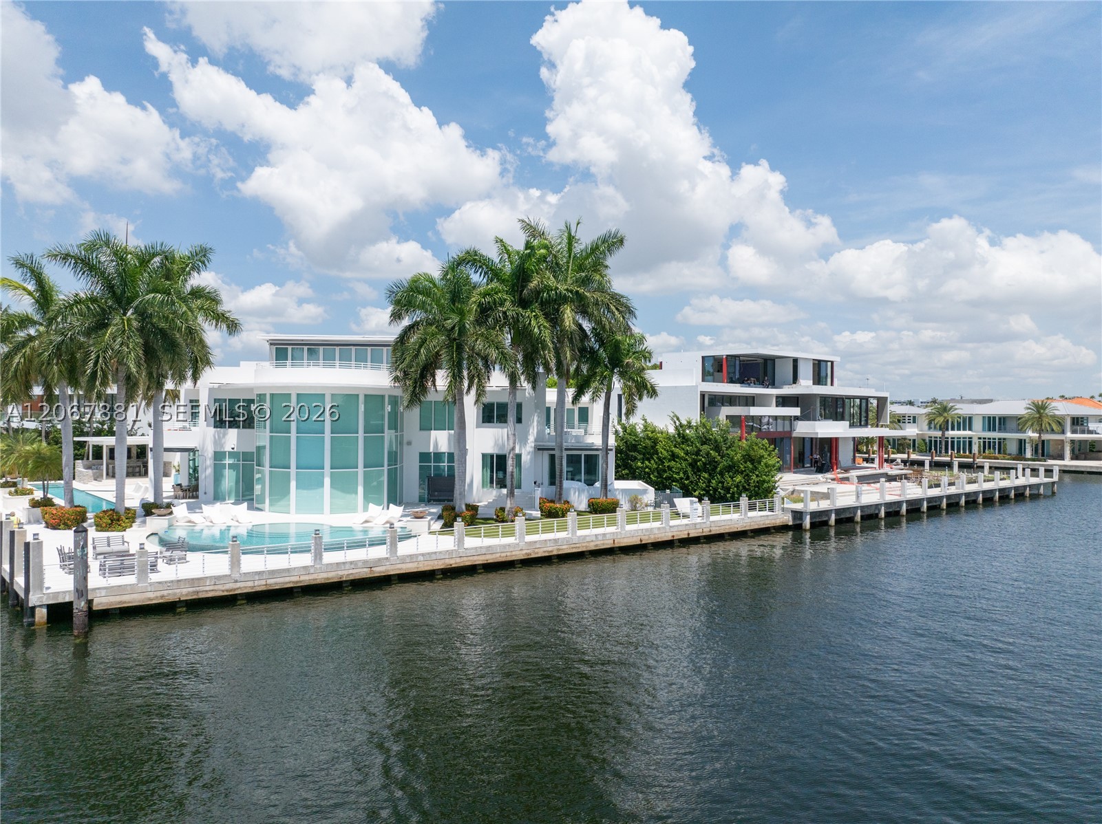 2890 NE 28th St, Fort Lauderdale FL 33306