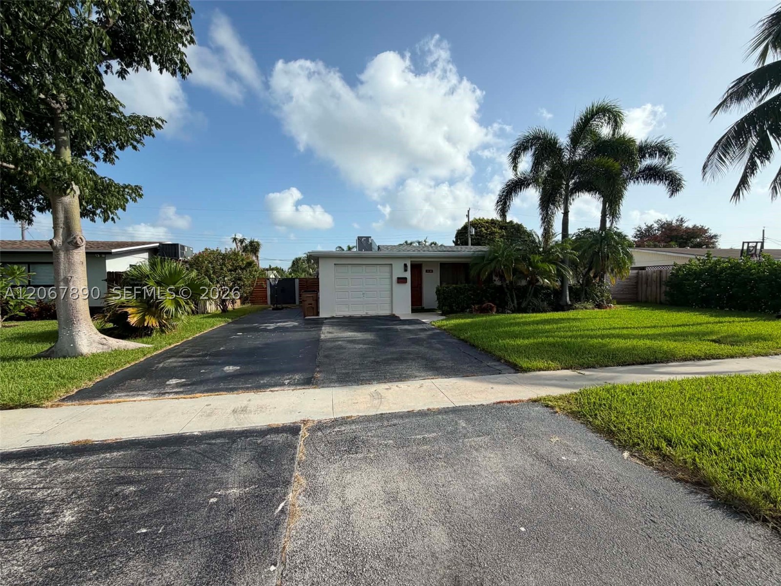 401 SE 3rd Pl, Deerfield Beach FL 33441