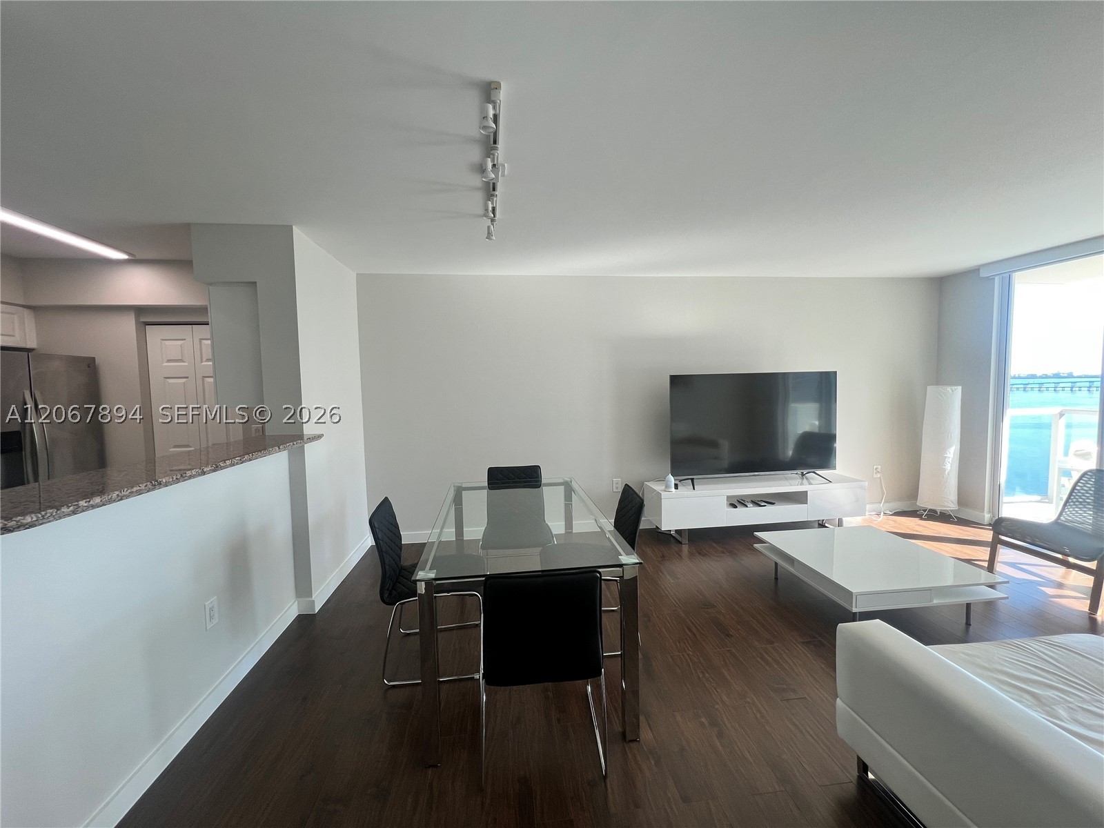 1155 Brickell Bay Dr #1607, Miami FL 33131