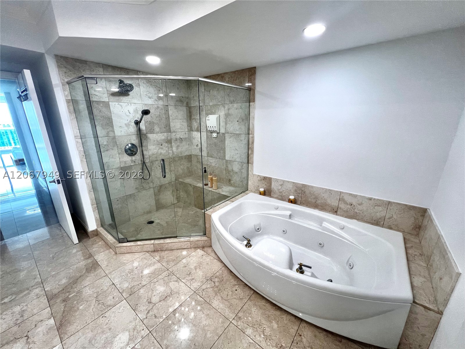 3201 NE 183rd St #2305, Aventura FL 33160