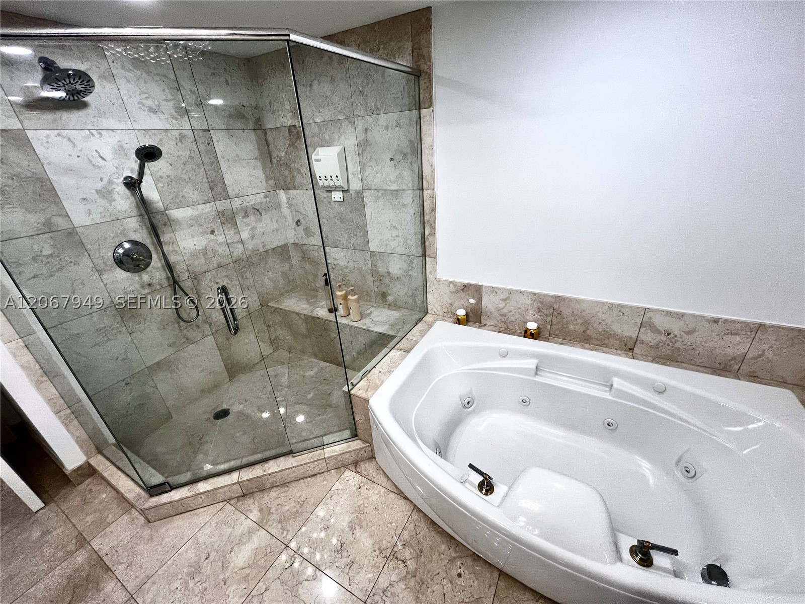 3201 NE 183rd St #2305, Aventura FL 33160