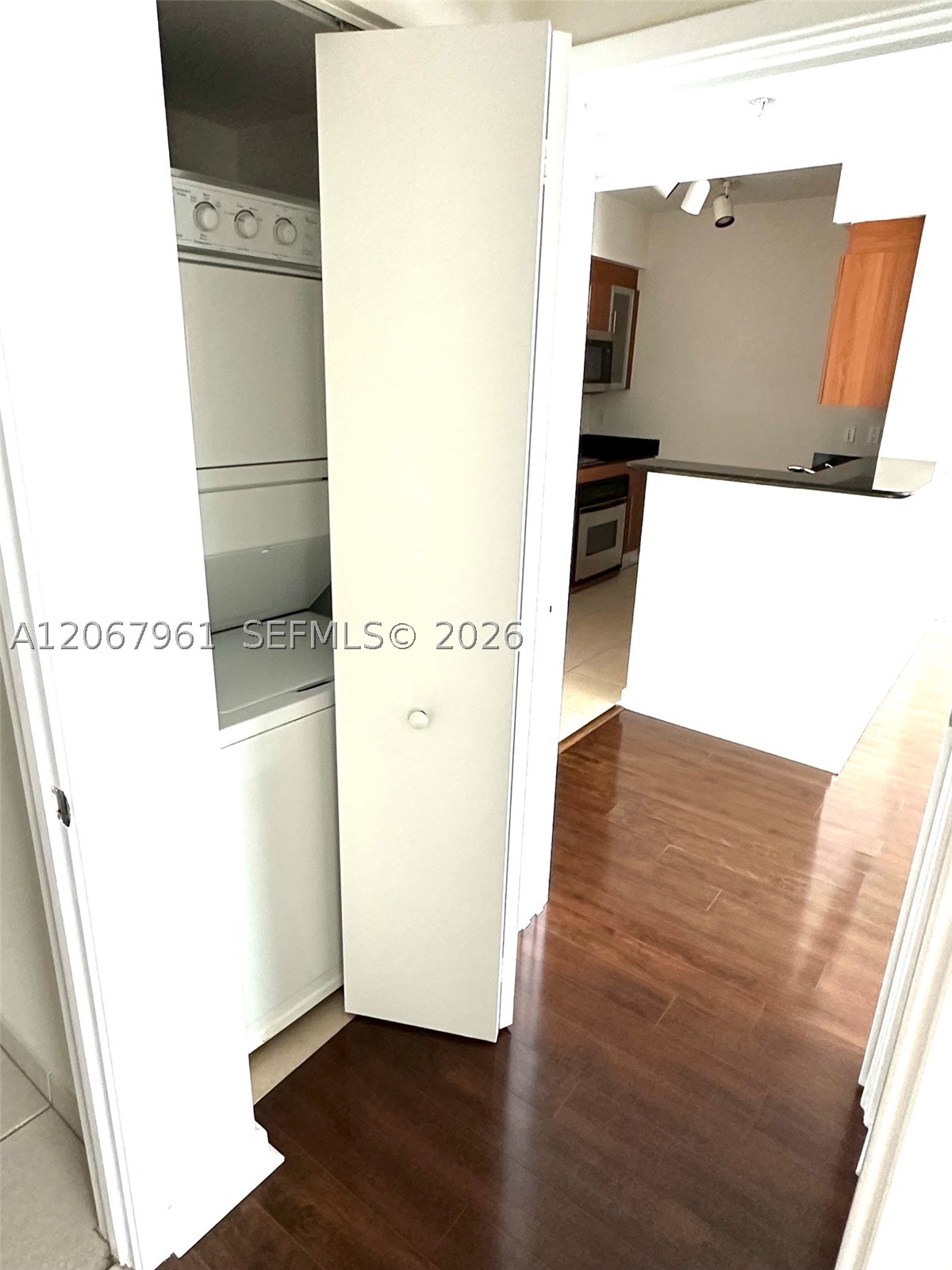 335 S Biscayne Blvd #1802, Miami FL 33131