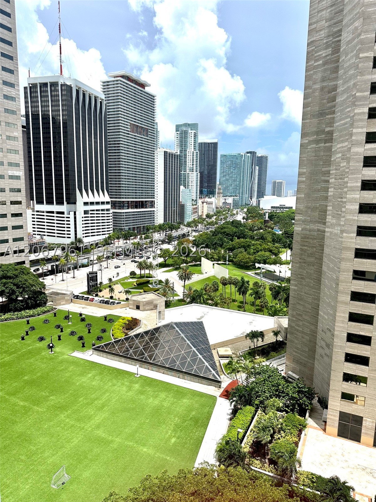 335 S Biscayne Blvd #1802, Miami FL 33131
