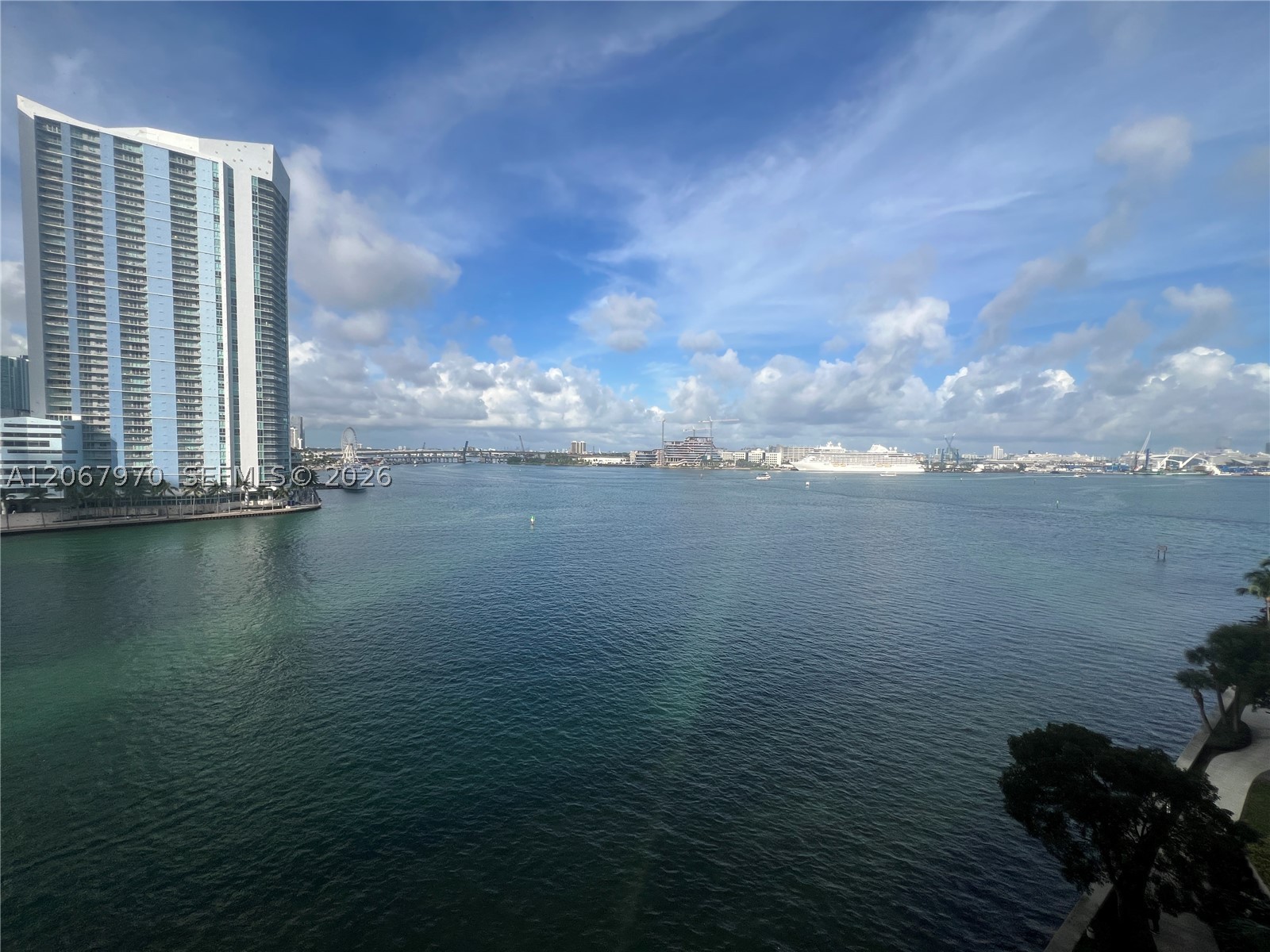 888 Brickell Key Dr #806, Miami FL 33131