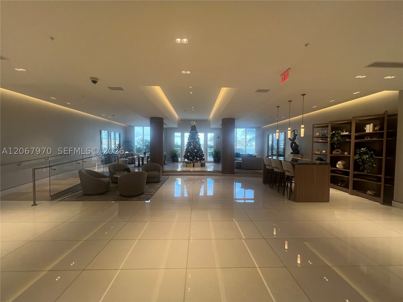 888 Brickell Key Dr #806, Miami FL 33131