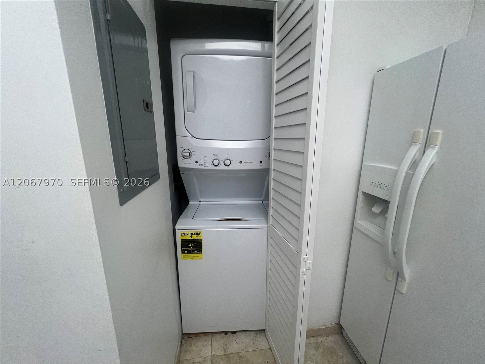 888 Brickell Key Dr #806, Miami FL 33131