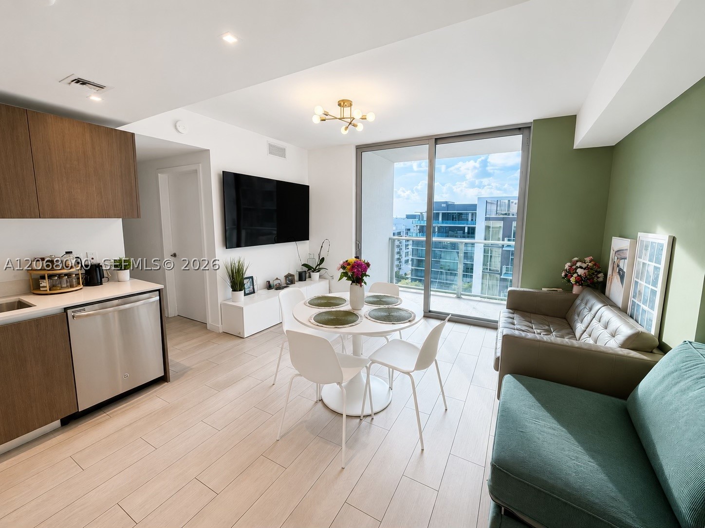 1600 SW 1st Ave #906, Miami FL 33129