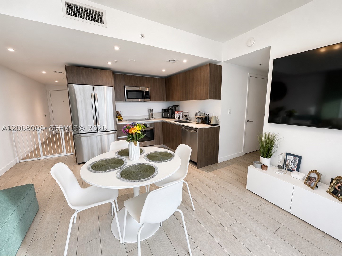 1600 SW 1st Ave #906, Miami FL 33129