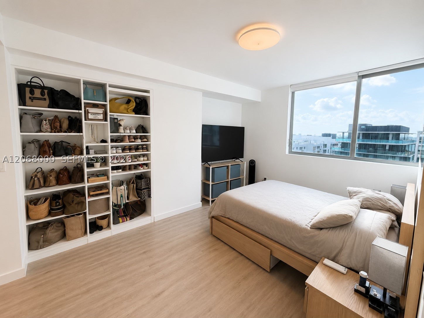 1600 SW 1st Ave #906, Miami FL 33129