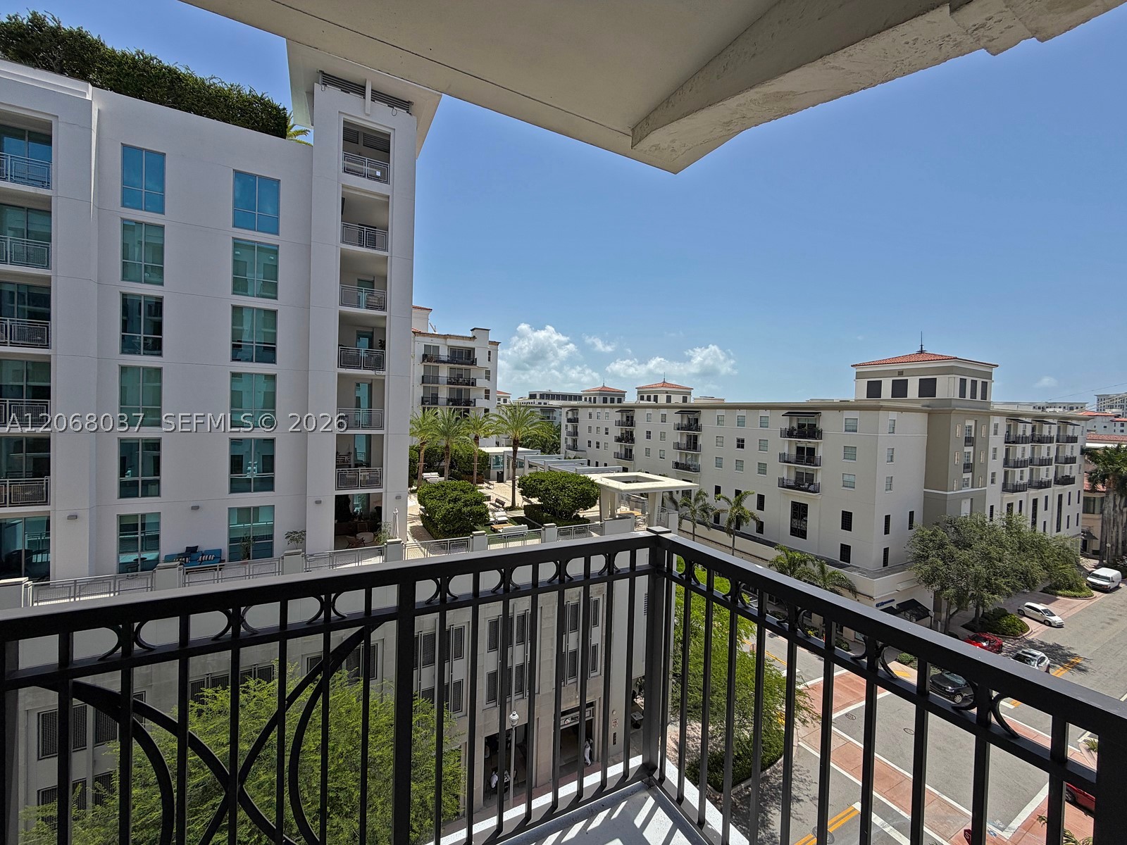 301 Altara Ave #609, Coral Gables FL 33146