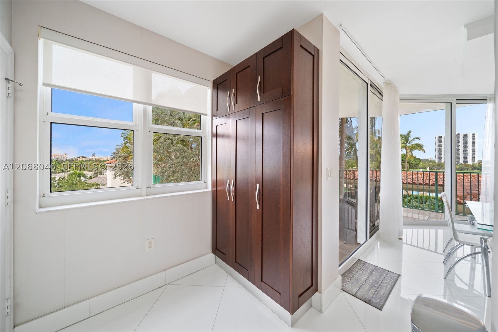19900 E Country Club Dr #610, Aventura FL 33180