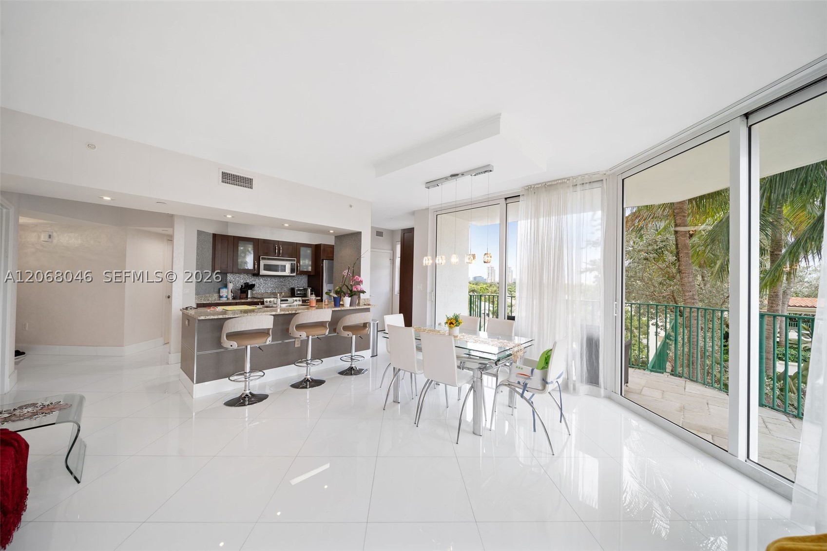 19900 E Country Club Dr #610, Aventura FL 33180