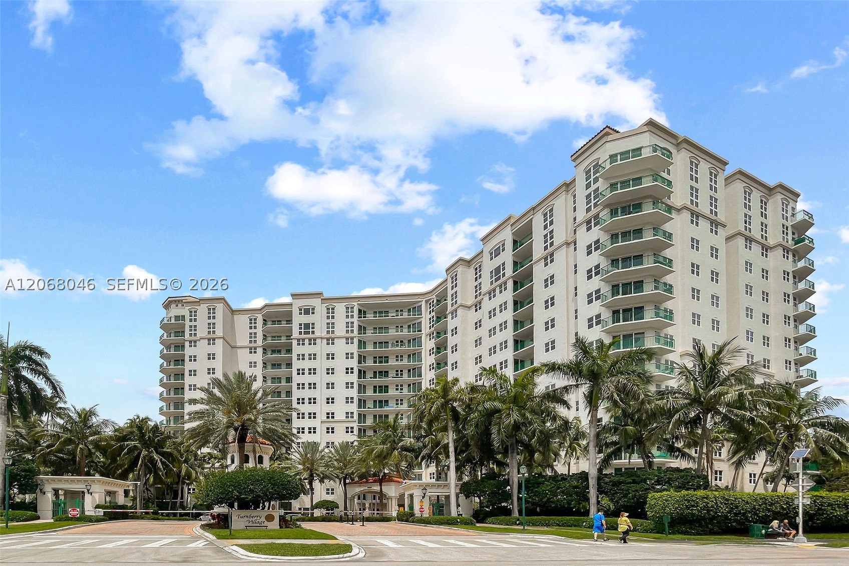 19900 E Country Club Dr #610, Aventura FL 33180