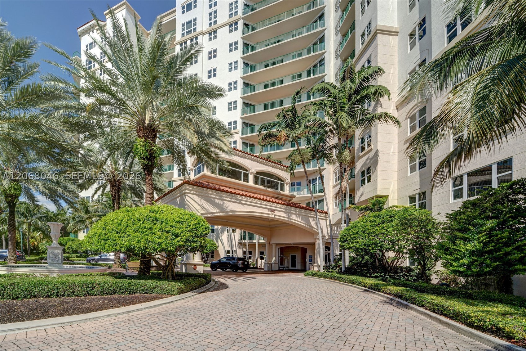 19900 E Country Club Dr #610, Aventura FL 33180