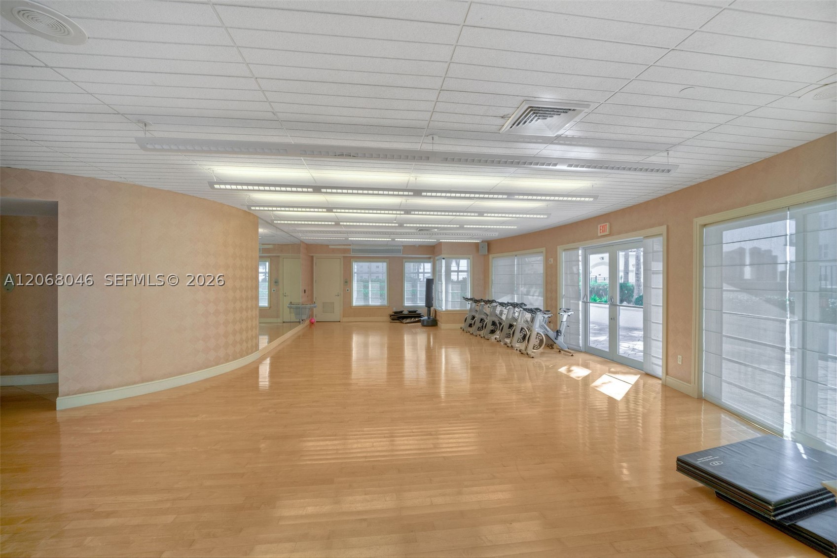 19900 E Country Club Dr #610, Aventura FL 33180