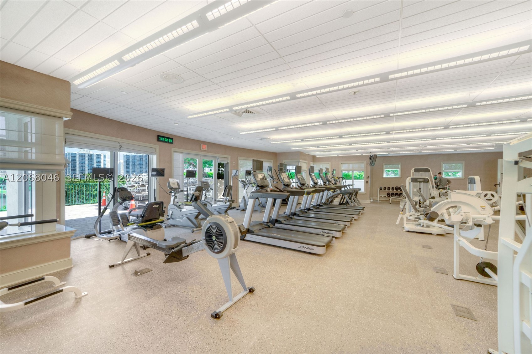 19900 E Country Club Dr #610, Aventura FL 33180