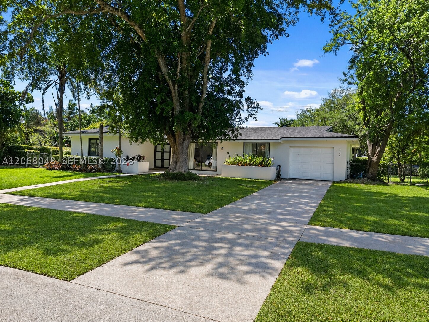 8620 SW 159th St, Palmetto Bay FL 33157