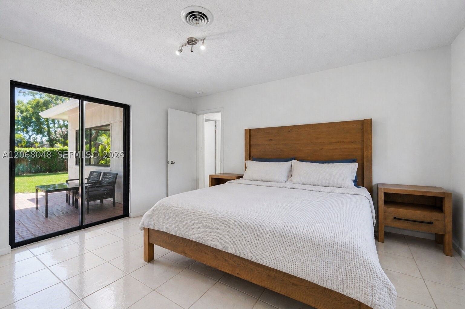 8620 SW 159th St, Palmetto Bay FL 33157
