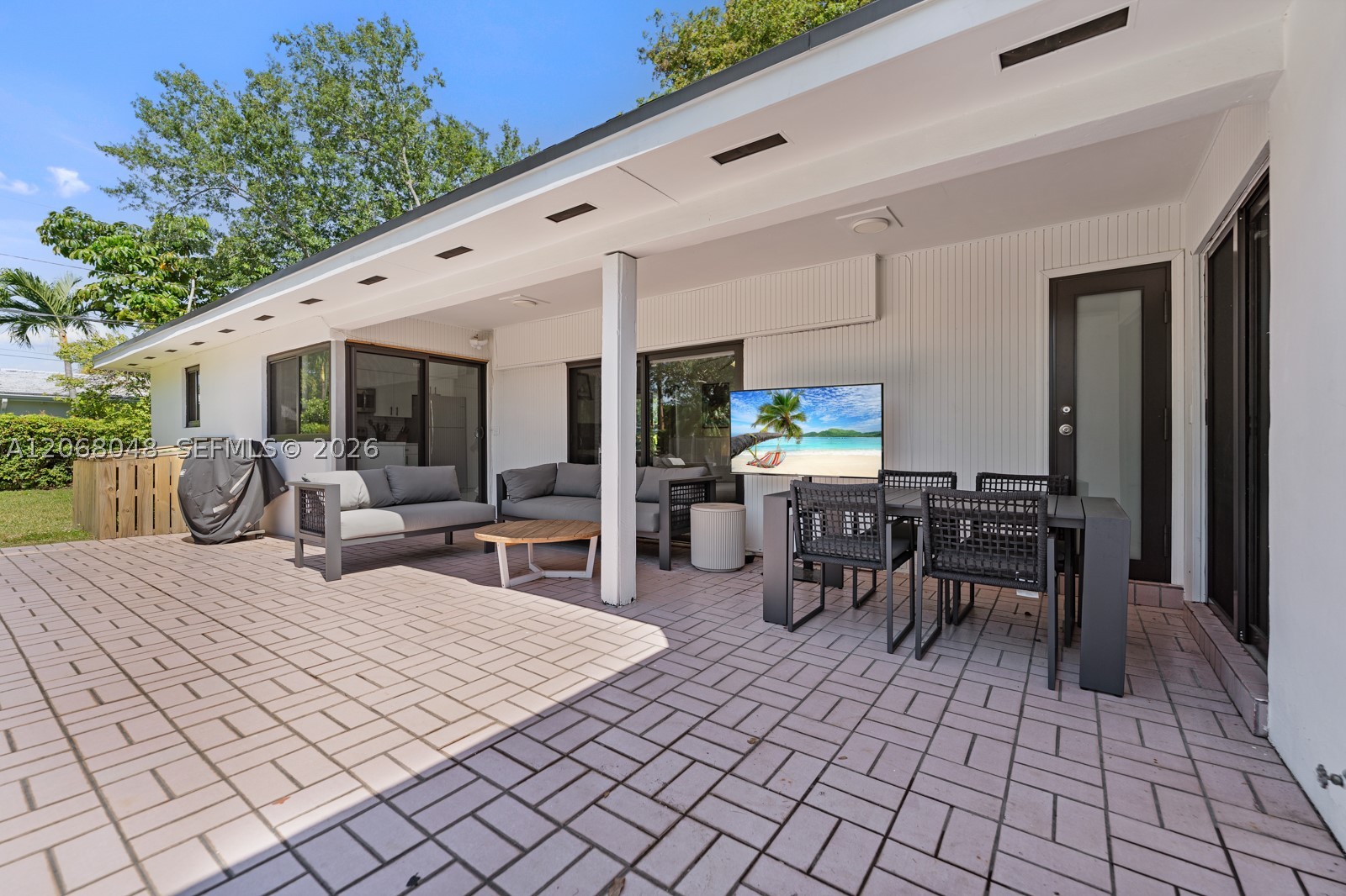 8620 SW 159th St, Palmetto Bay FL 33157