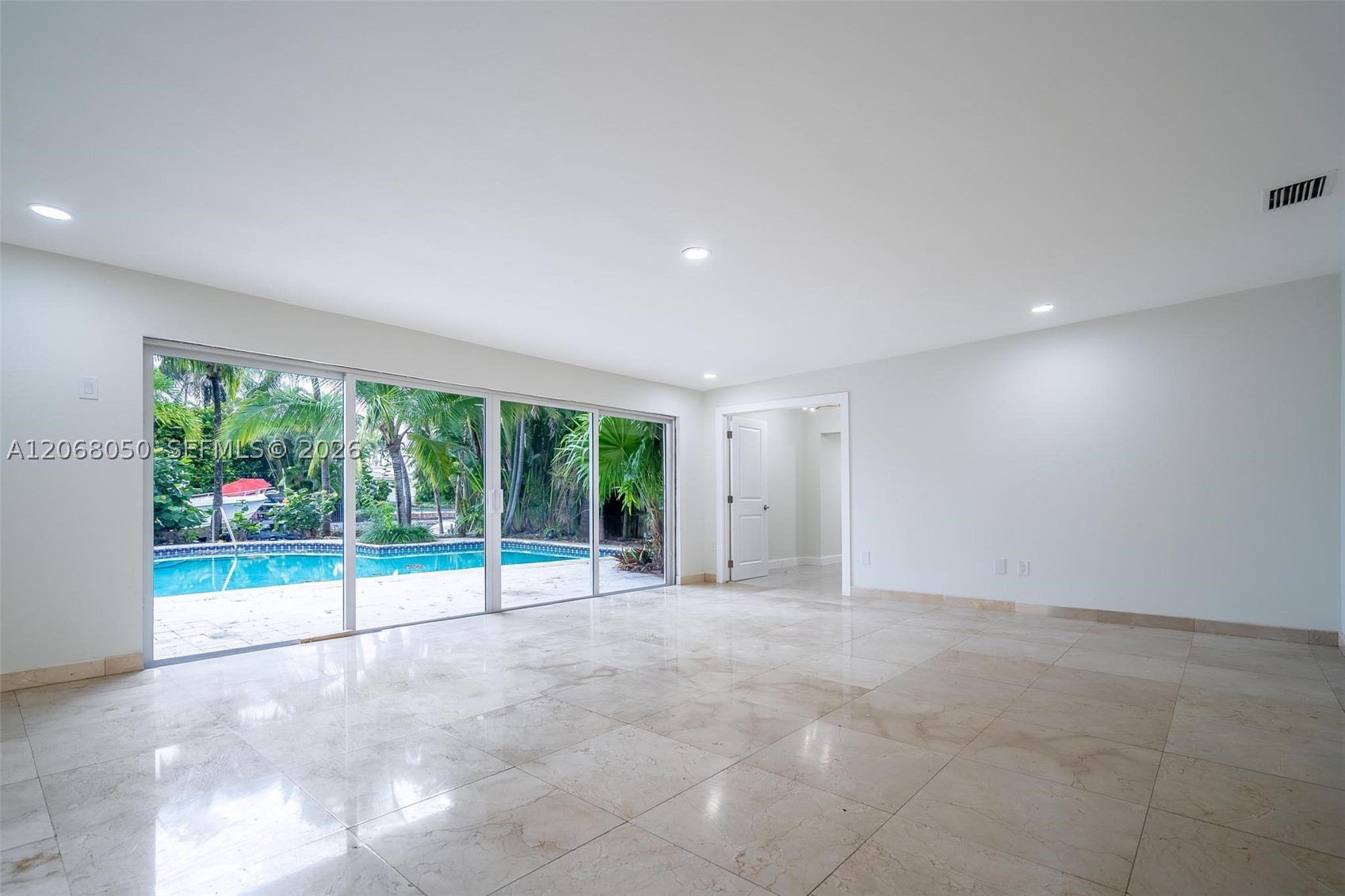 1710 Cleveland Rd #0, Miami Beach FL 33141
