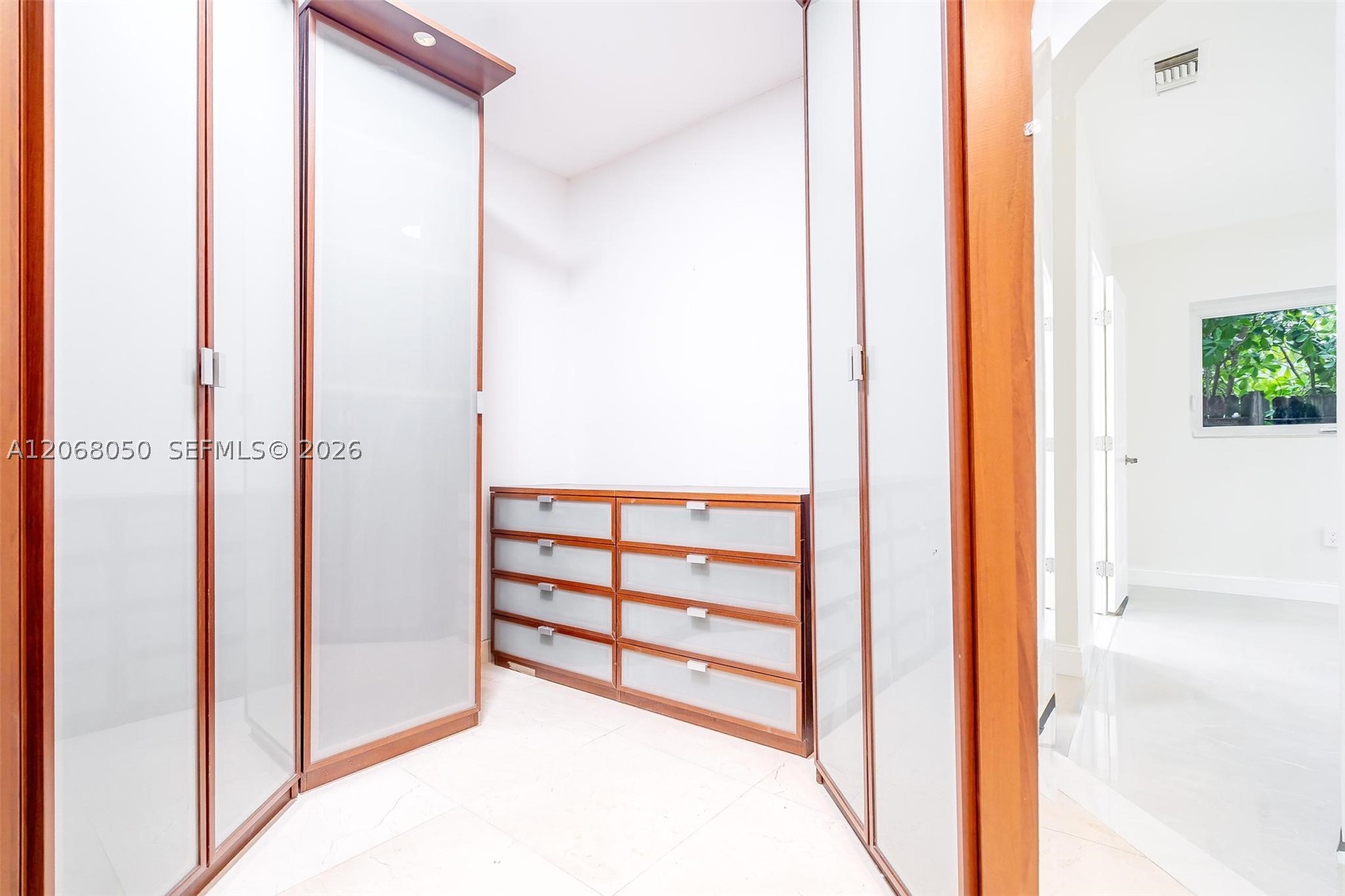 1710 Cleveland Rd #0, Miami Beach FL 33141