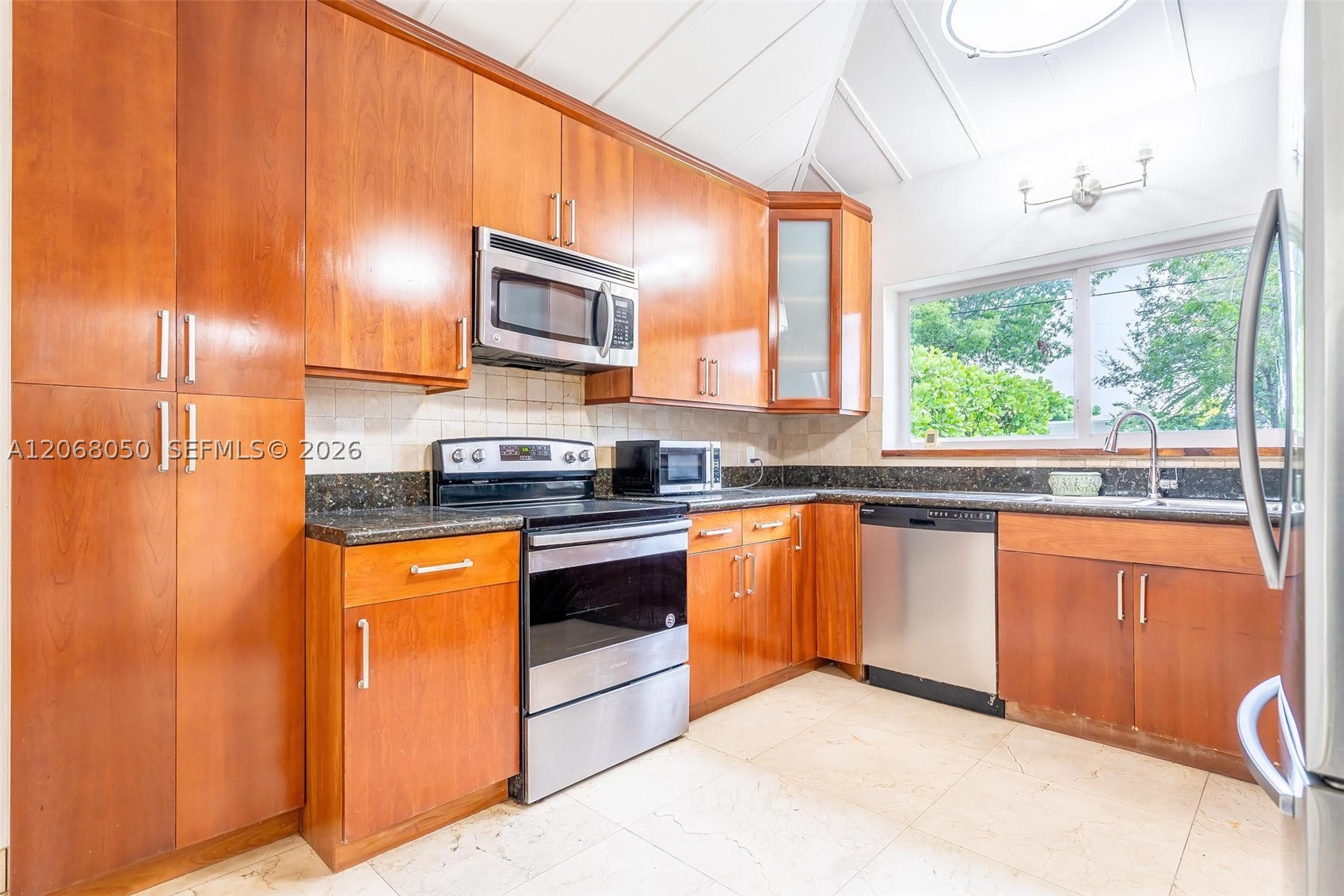 1710 Cleveland Rd #0, Miami Beach FL 33141