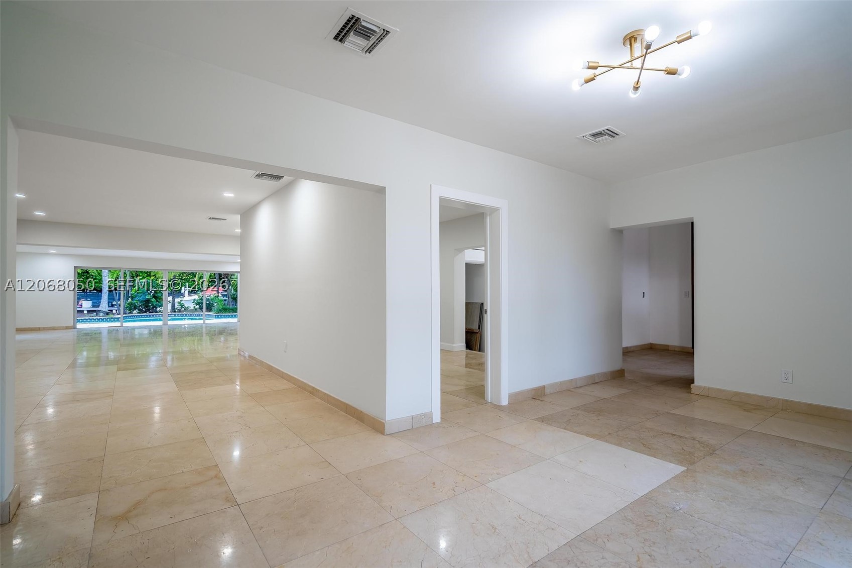 1710 Cleveland Rd #0, Miami Beach FL 33141