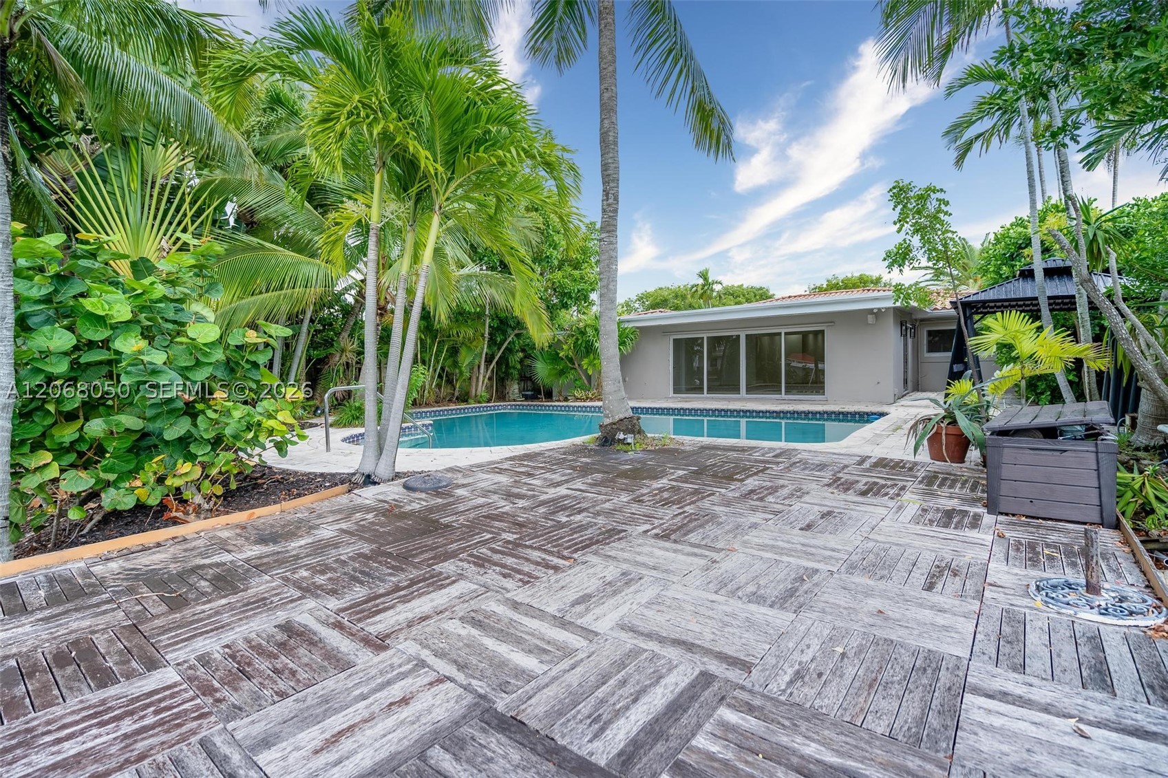 1710 Cleveland Rd #0, Miami Beach FL 33141