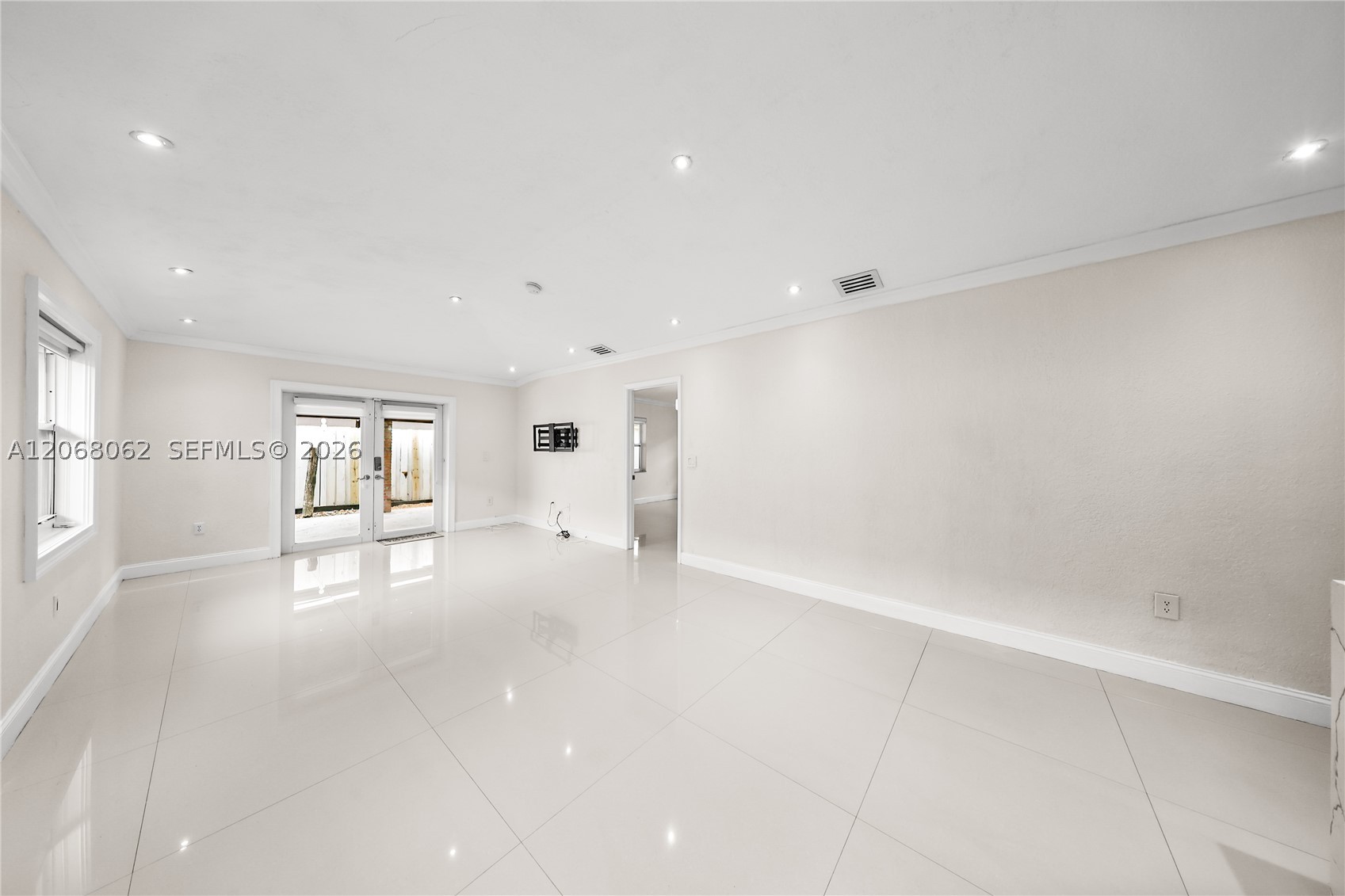 10033 NW 126th Ter, Hialeah Gardens FL 33018
