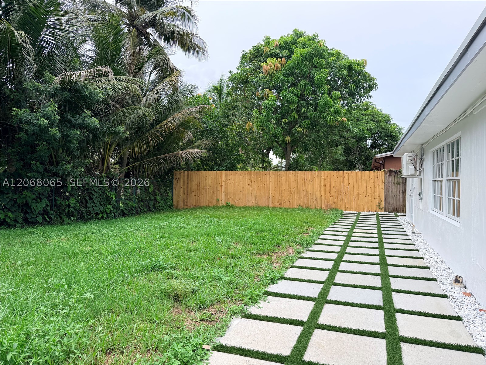 650 SW 55th Ave, Margate FL 33068