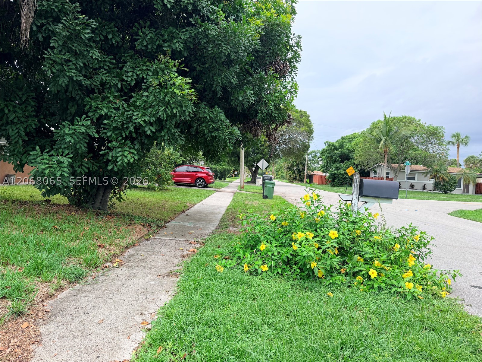 650 SW 55th Ave, Margate FL 33068