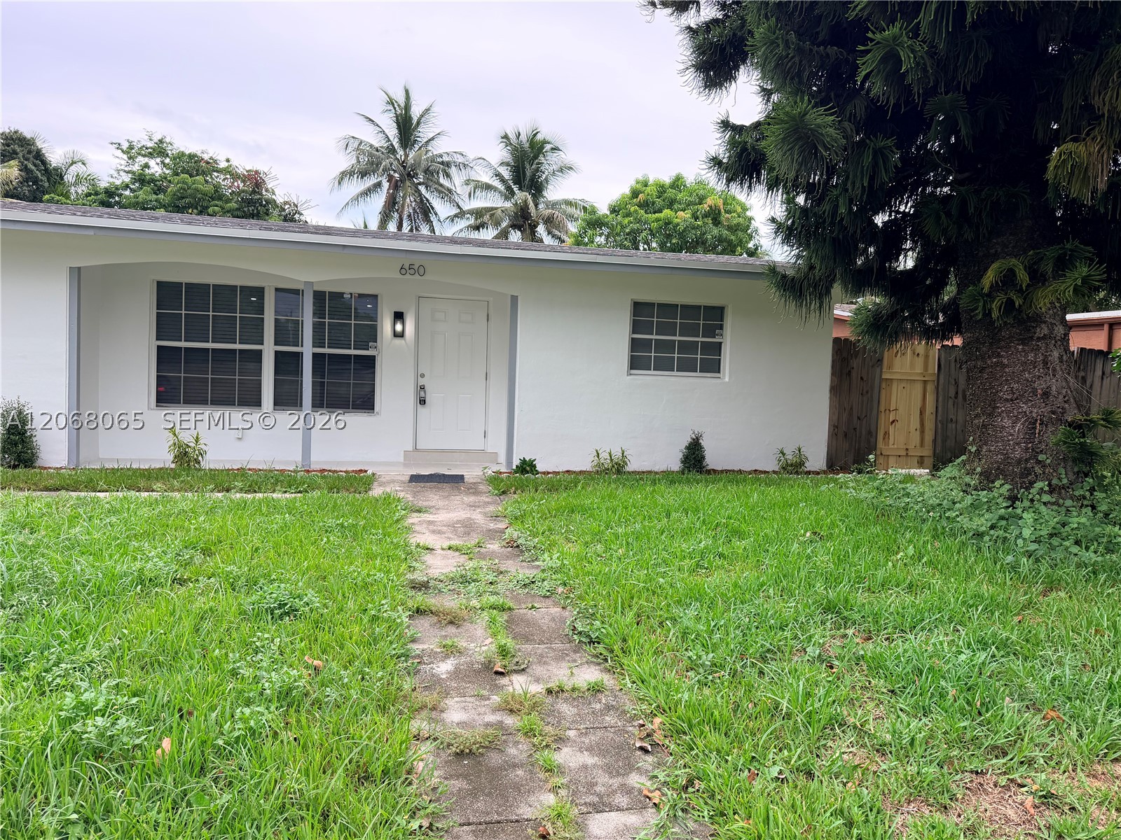 650 SW 55th Ave, Margate FL 33068