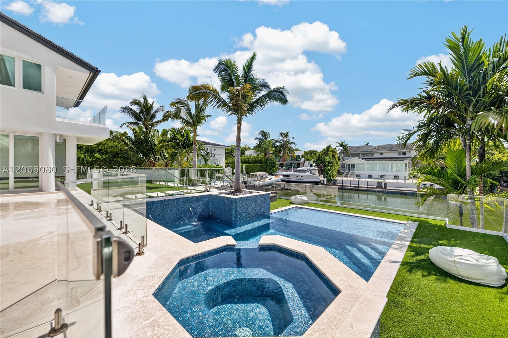 6819 Sunrise Pl, Coral Gables FL 33133