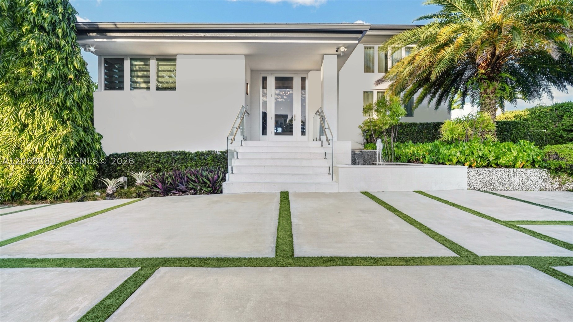 6819 Sunrise Pl, Coral Gables FL 33133