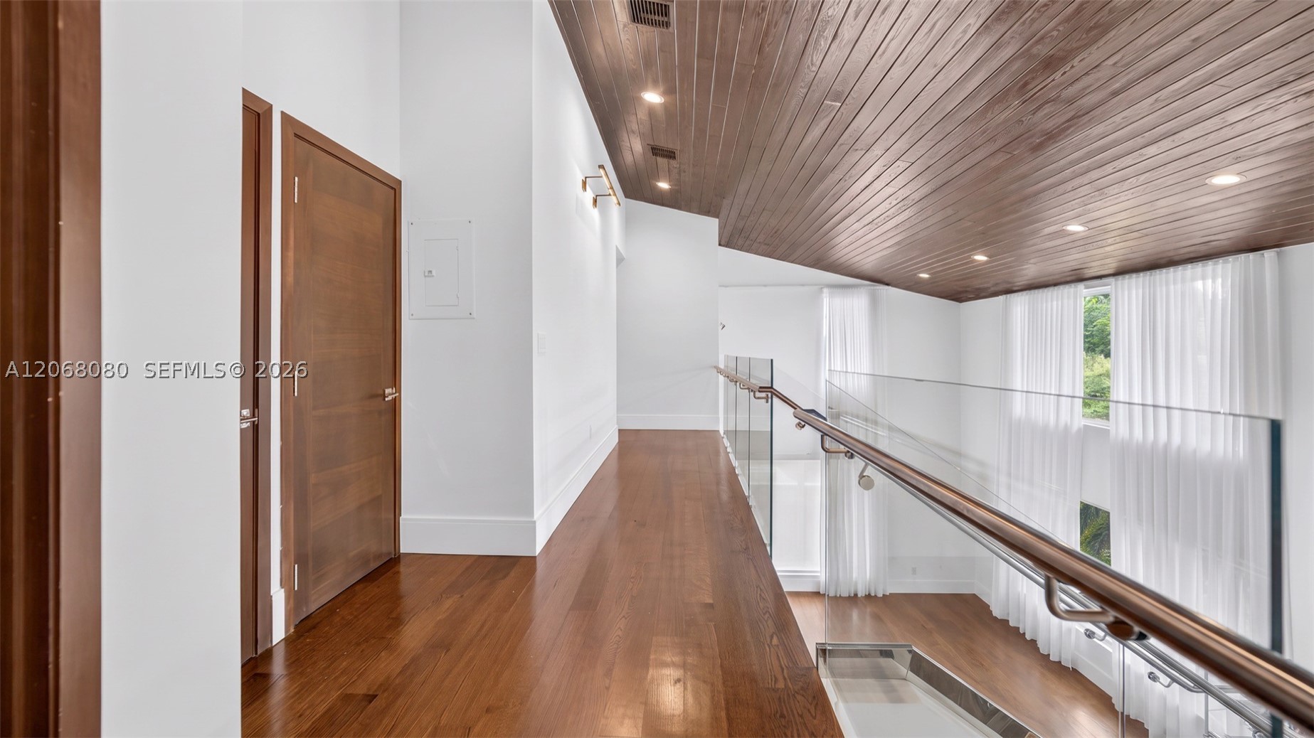6819 Sunrise Pl, Coral Gables FL 33133