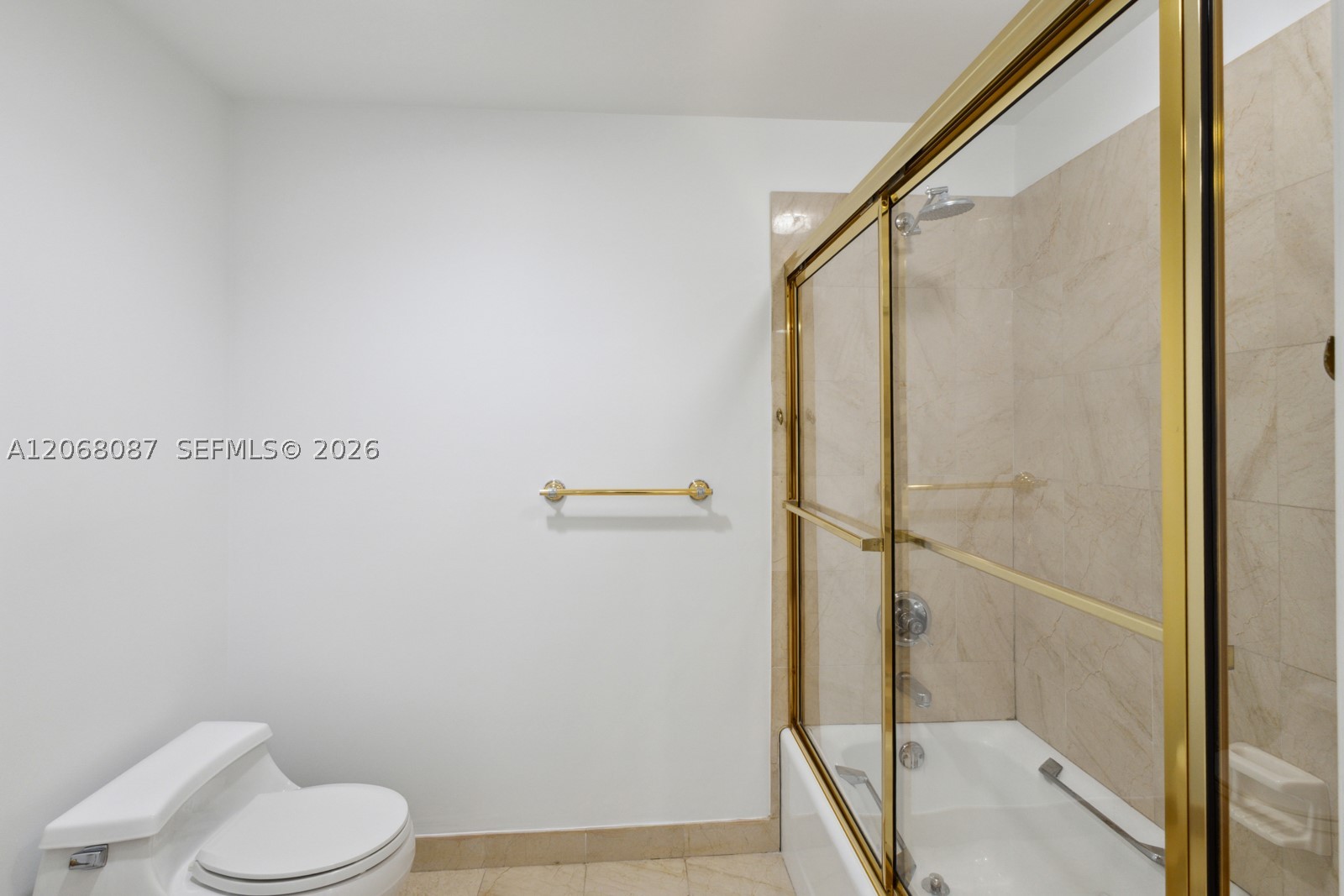 888 Brickell Key Dr #1600, Miami FL 33131