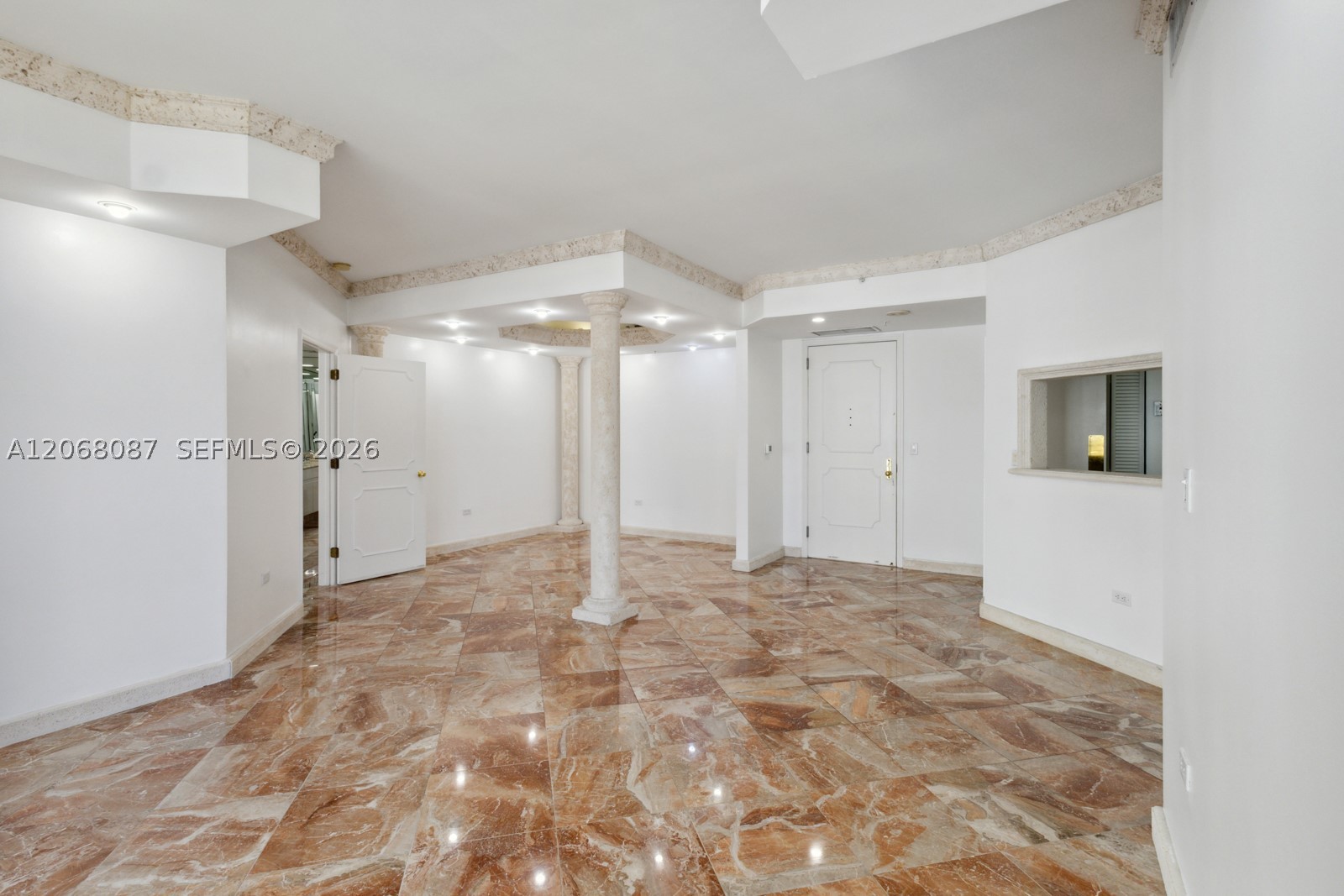 888 Brickell Key Dr #1600, Miami FL 33131