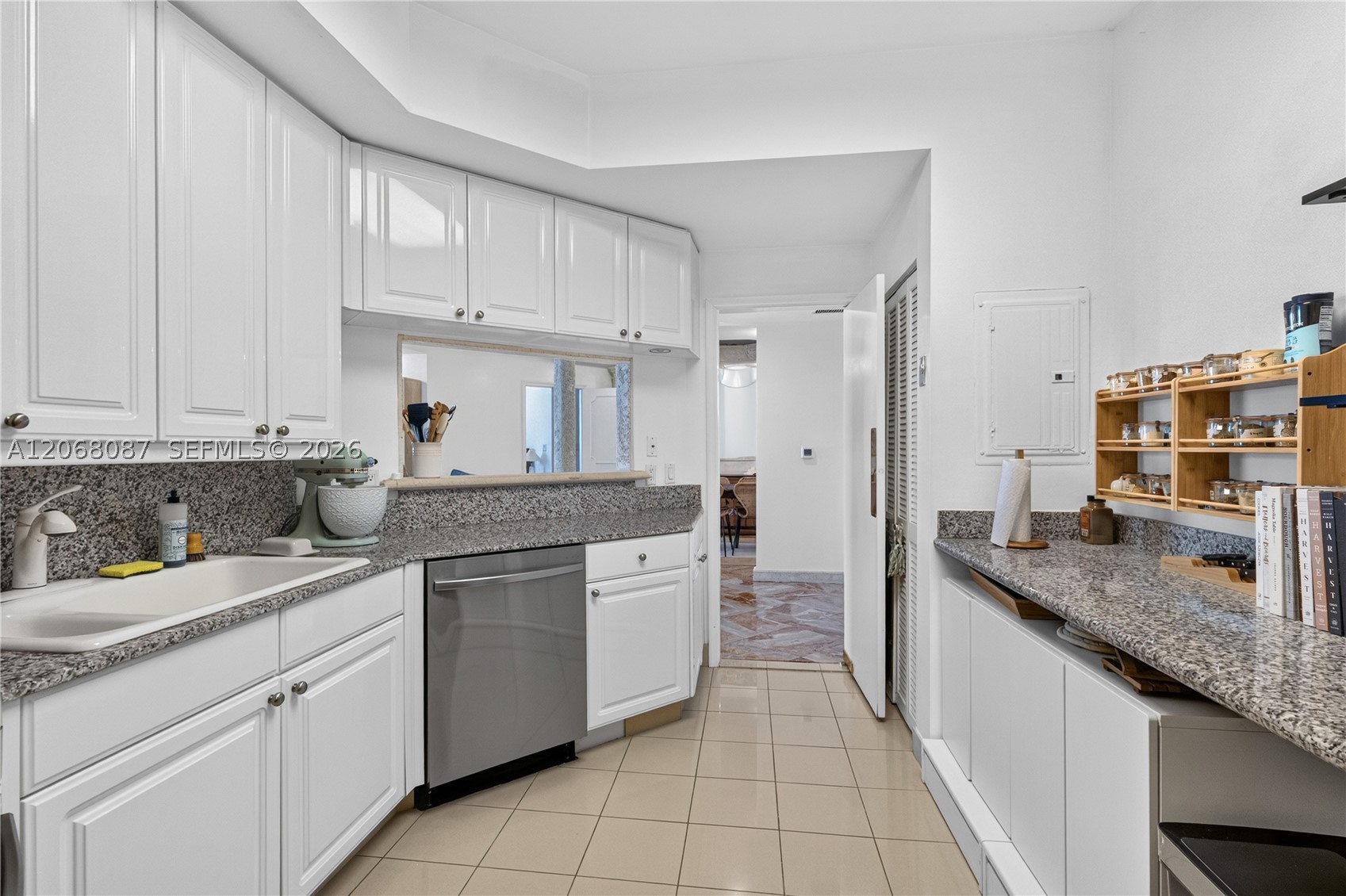 888 Brickell Key Dr #1600, Miami FL 33131