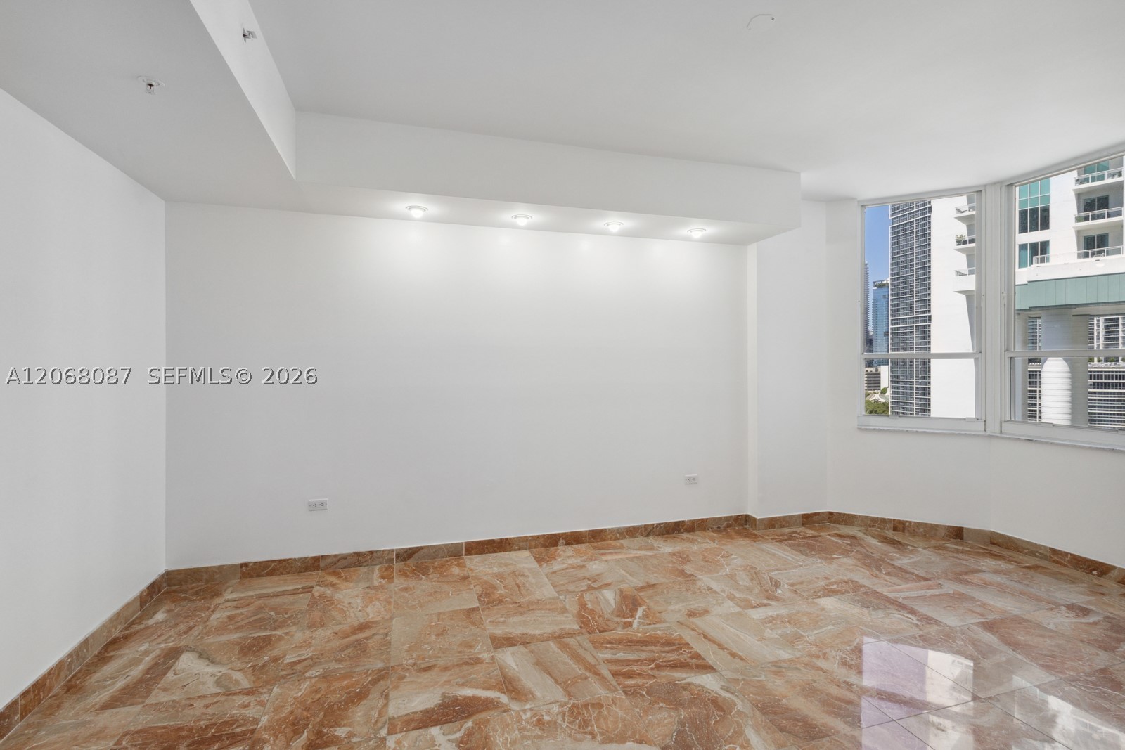888 Brickell Key Dr #1600, Miami FL 33131