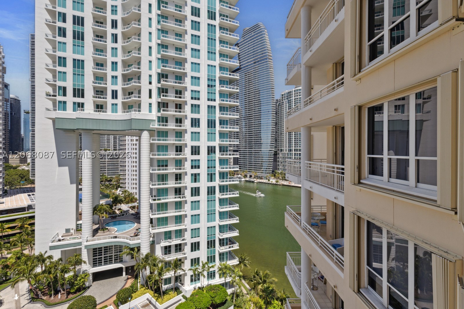 888 Brickell Key Dr #1600, Miami FL 33131