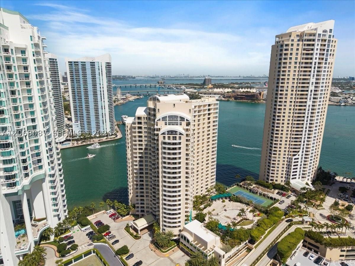 888 Brickell Key Dr #1600, Miami FL 33131