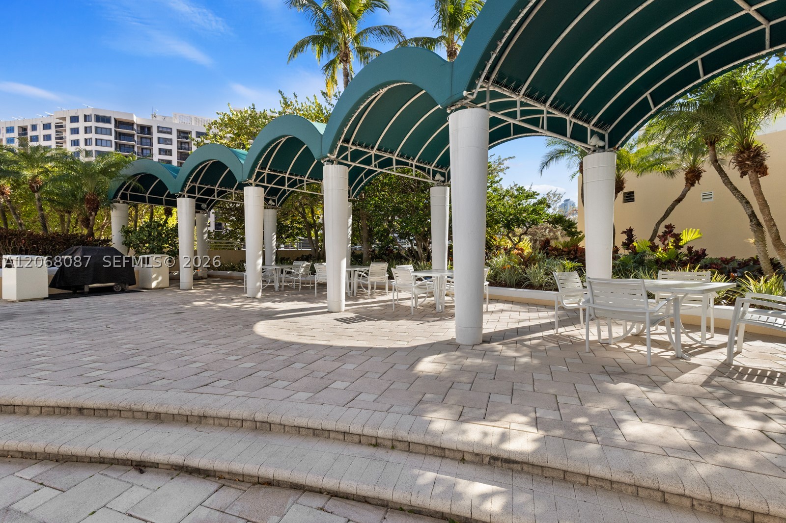 888 Brickell Key Dr #1600, Miami FL 33131