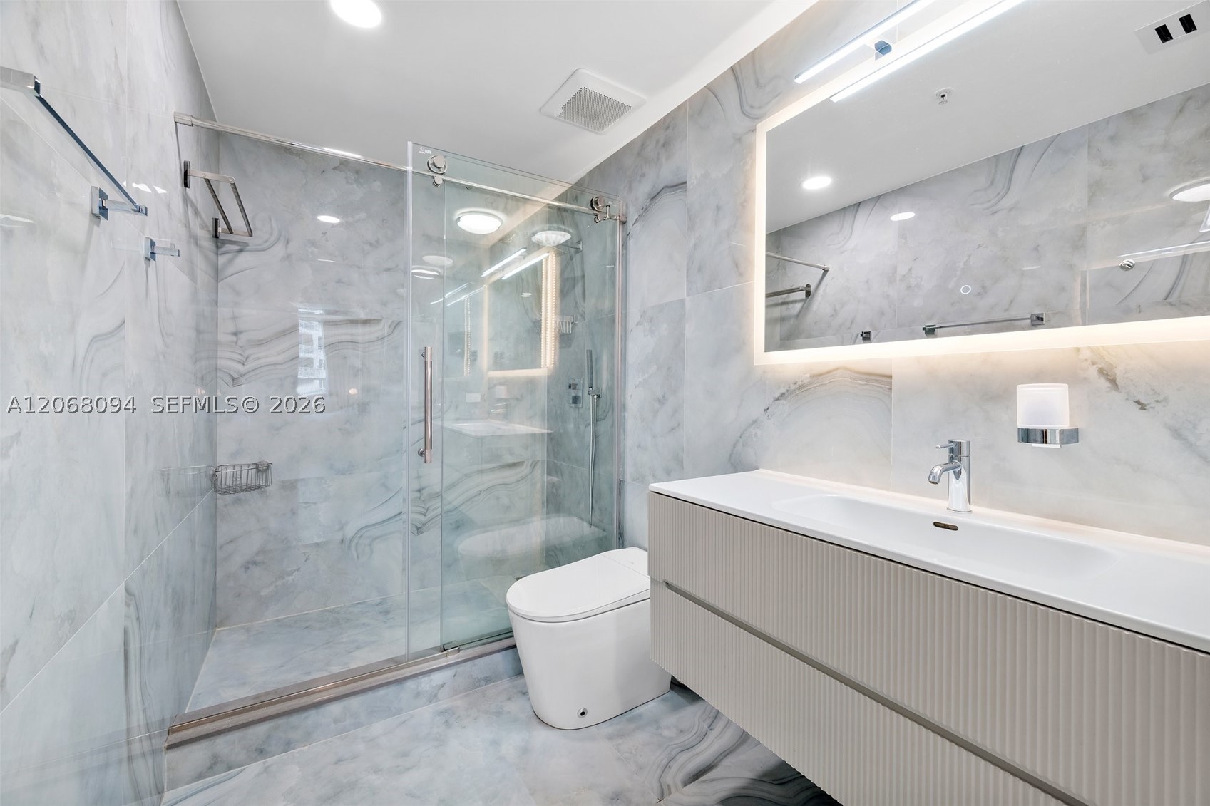 801 Brickell Key Blvd #1805, Miami FL 33131