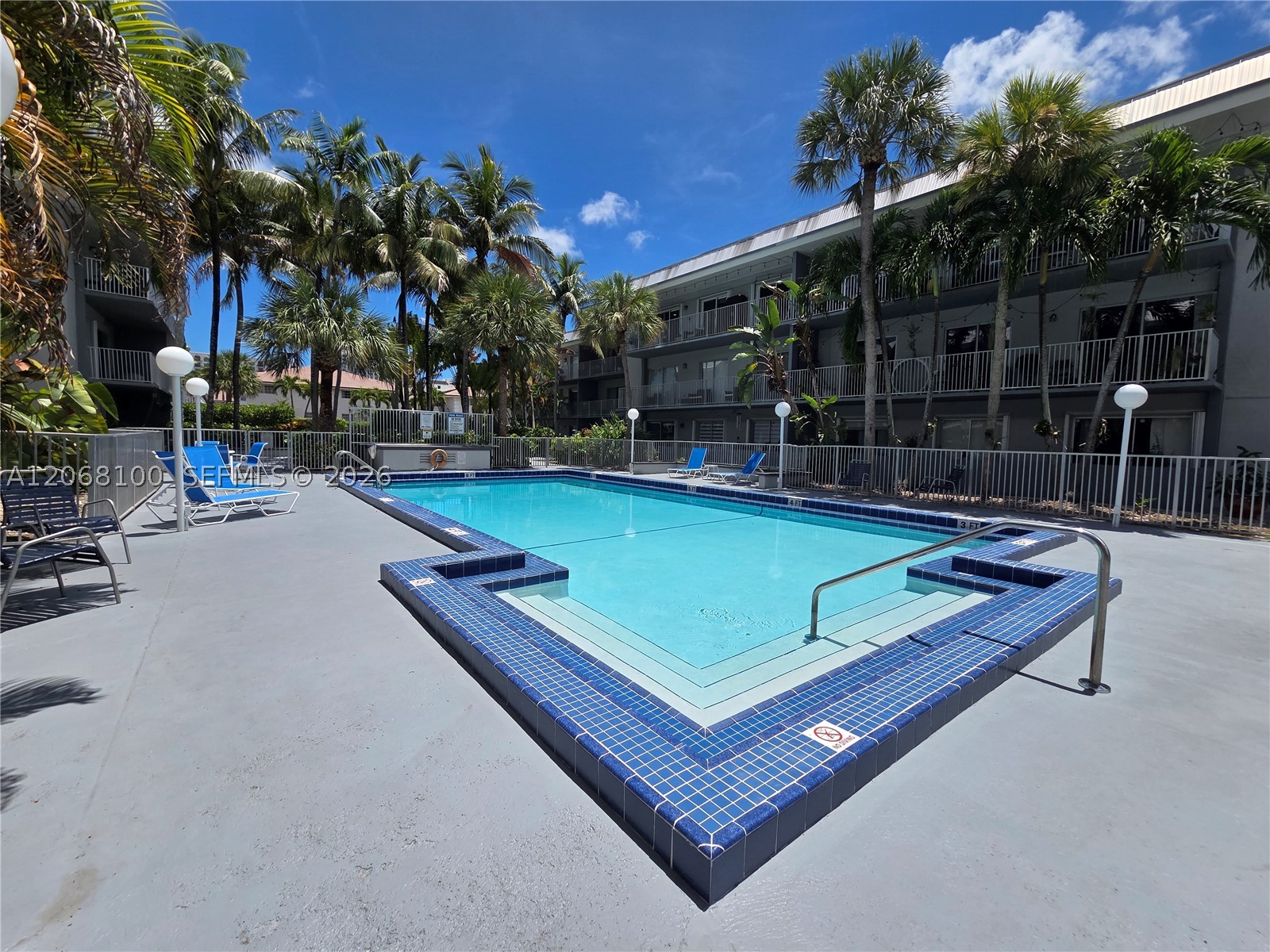7401 SW 82nd St #201S, Miami FL 33143