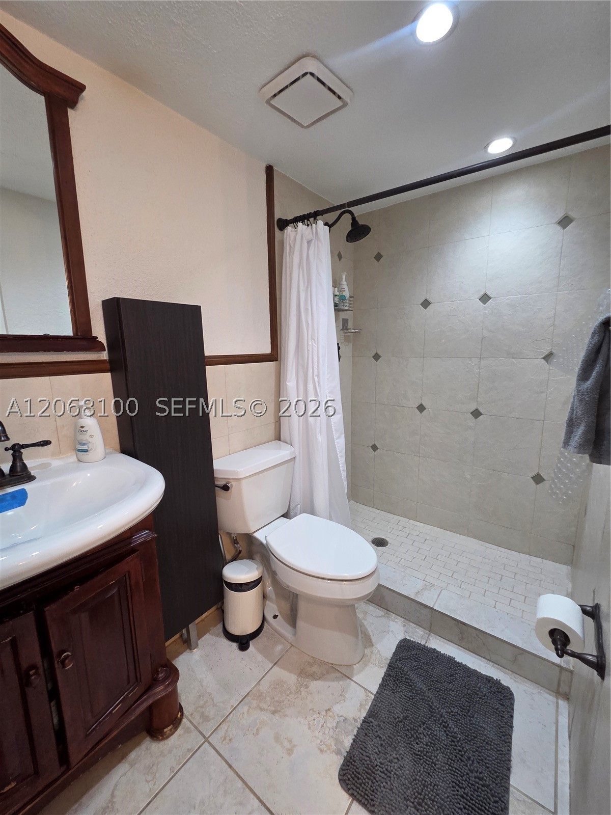 7401 SW 82nd St #201S, Miami FL 33143
