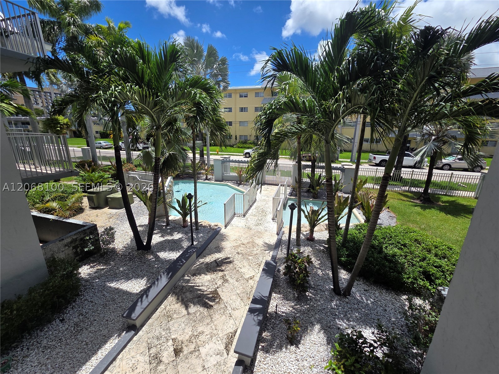 7401 SW 82nd St #201S, Miami FL 33143