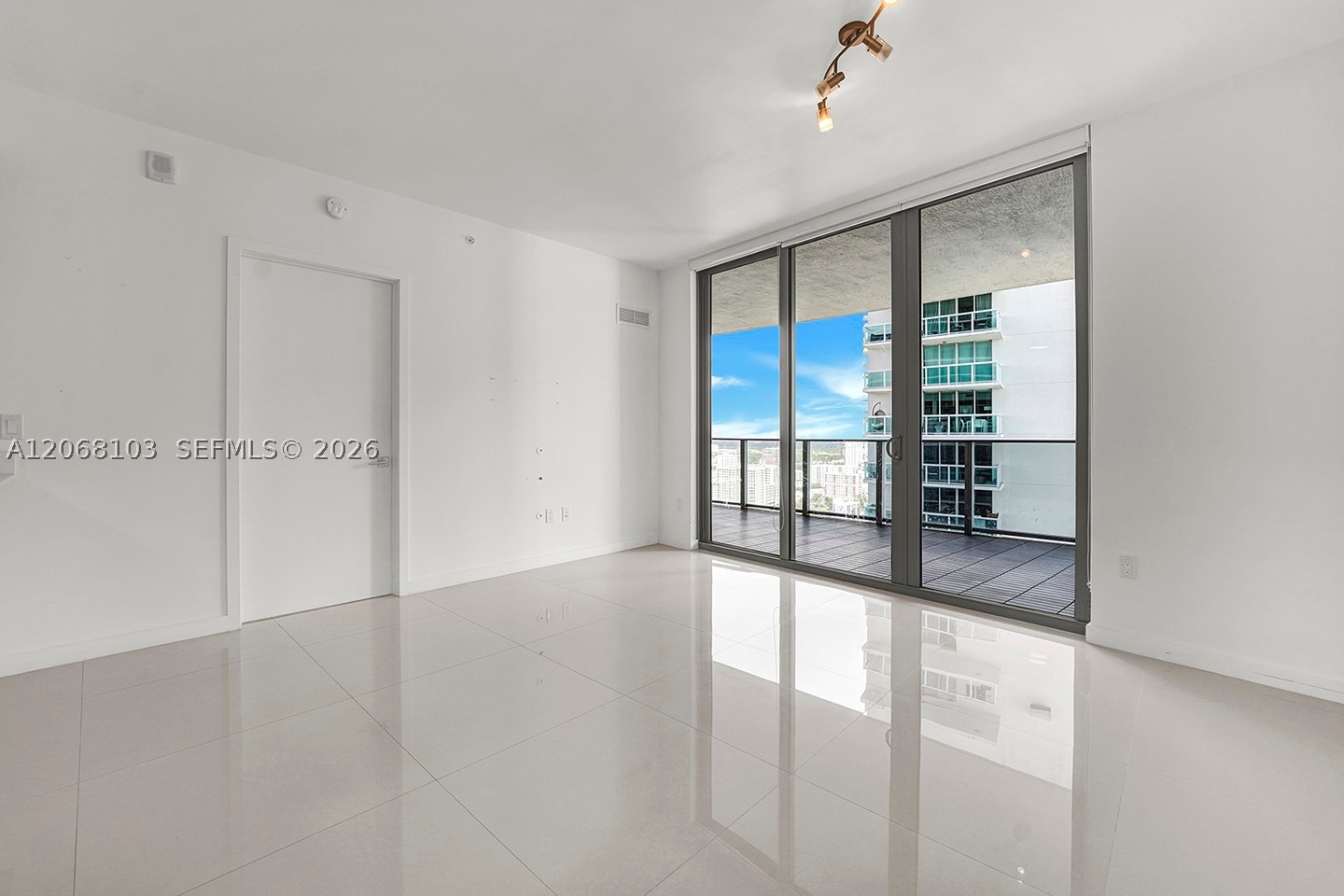 488 NE 18th St #3105, Miami FL 33132