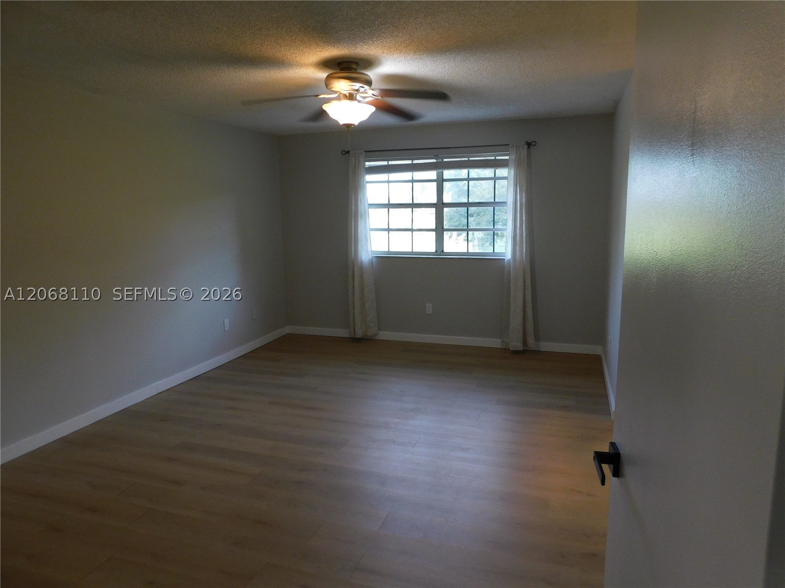 12164 SW 52nd Pl, Cooper City FL 33330