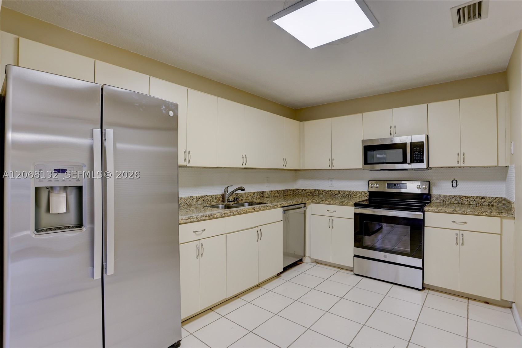 6659 Via Regina #7, Boca Raton FL 33433
